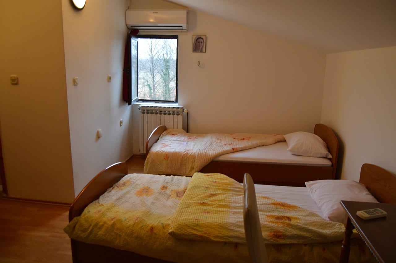 Pansion Modana Međugorje Kültér fotó